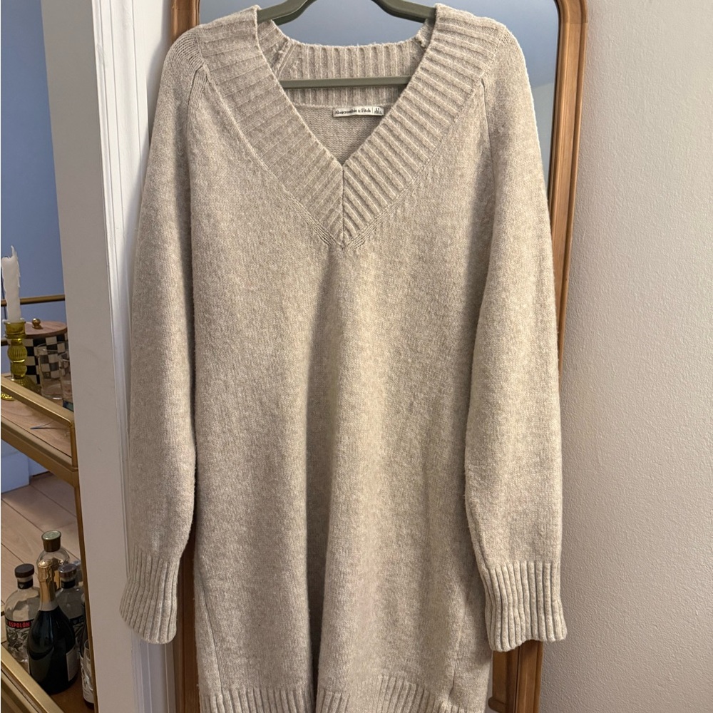 Abercrombie & Fitch Cream V-Neck Sweater Dress